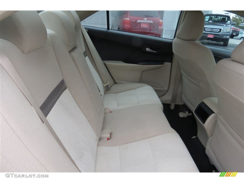 2013 Camry LE - Cypress Green Metallic / Ivory photo #14