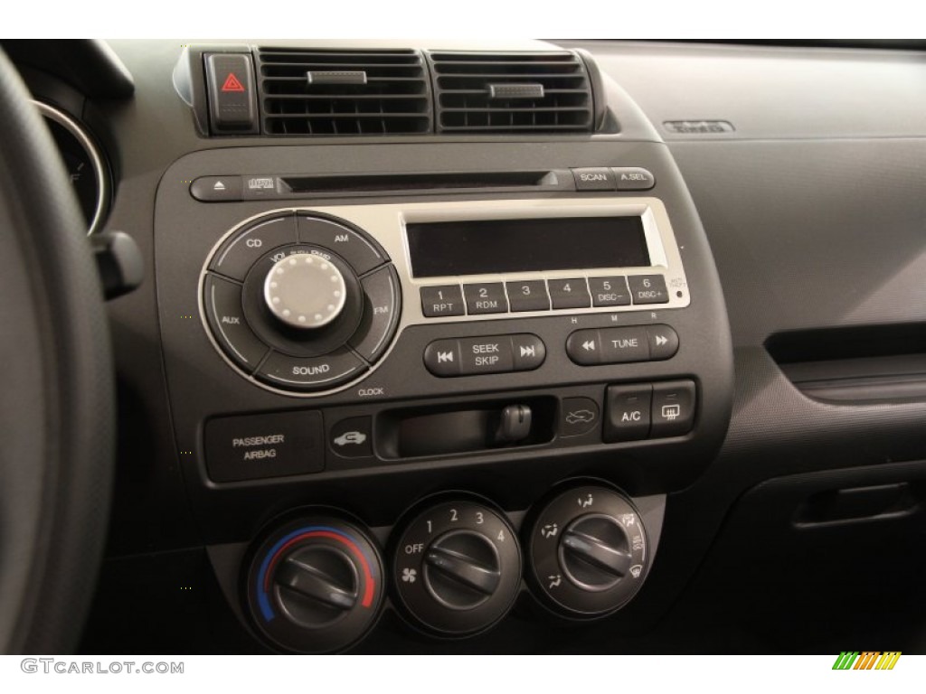 2008 Honda Fit Hatchback Controls Photos