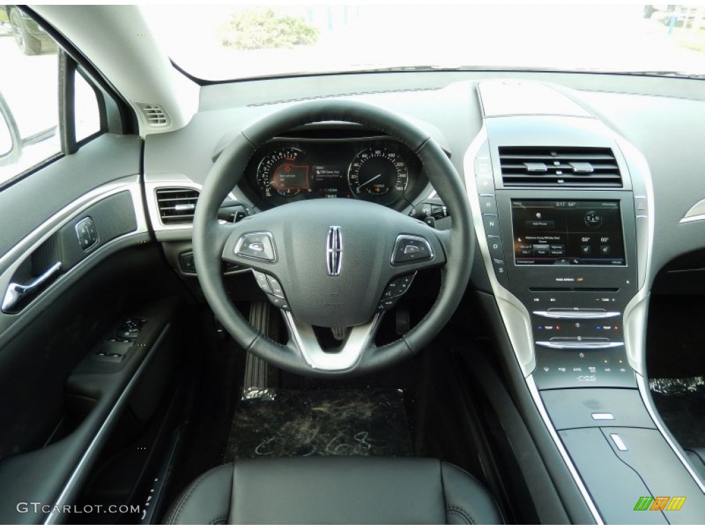 2014 Lincoln MKZ FWD Charcoal Black Dashboard Photo #91161452