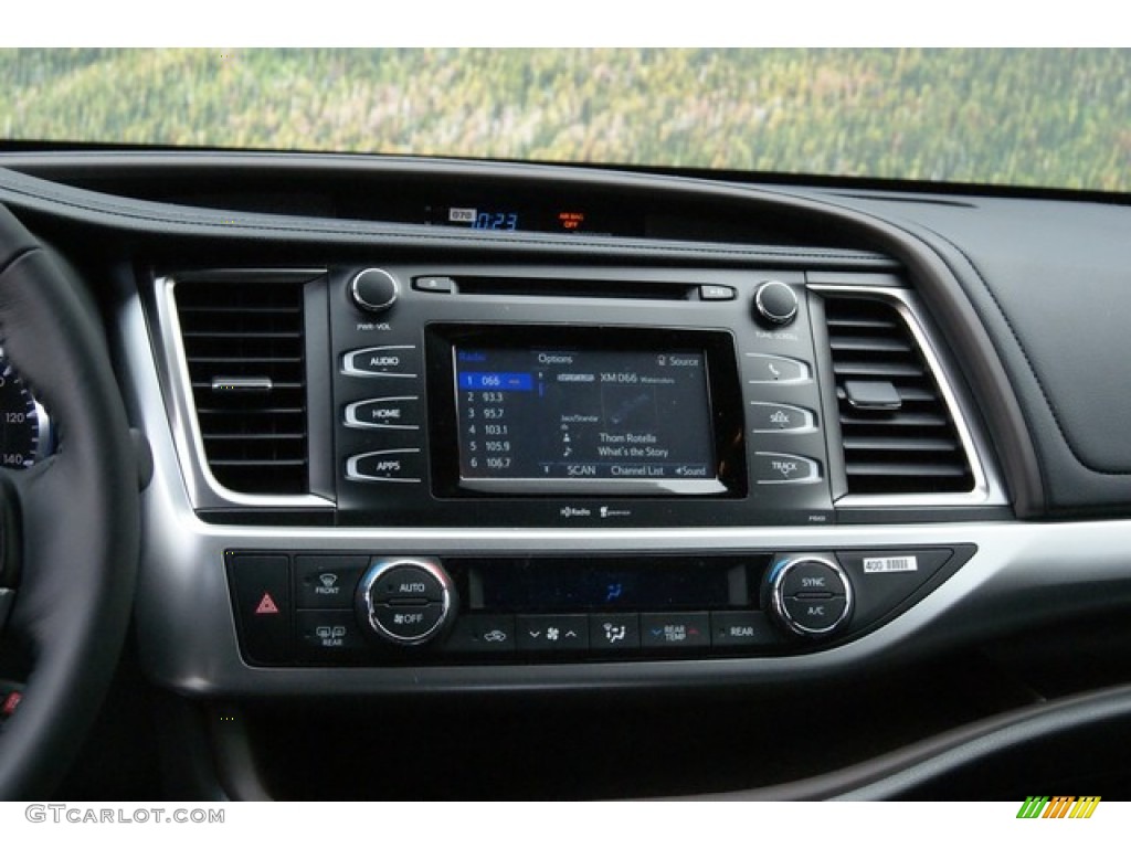 2014 Highlander LE AWD - Silver Sky Metallic / Black photo #6