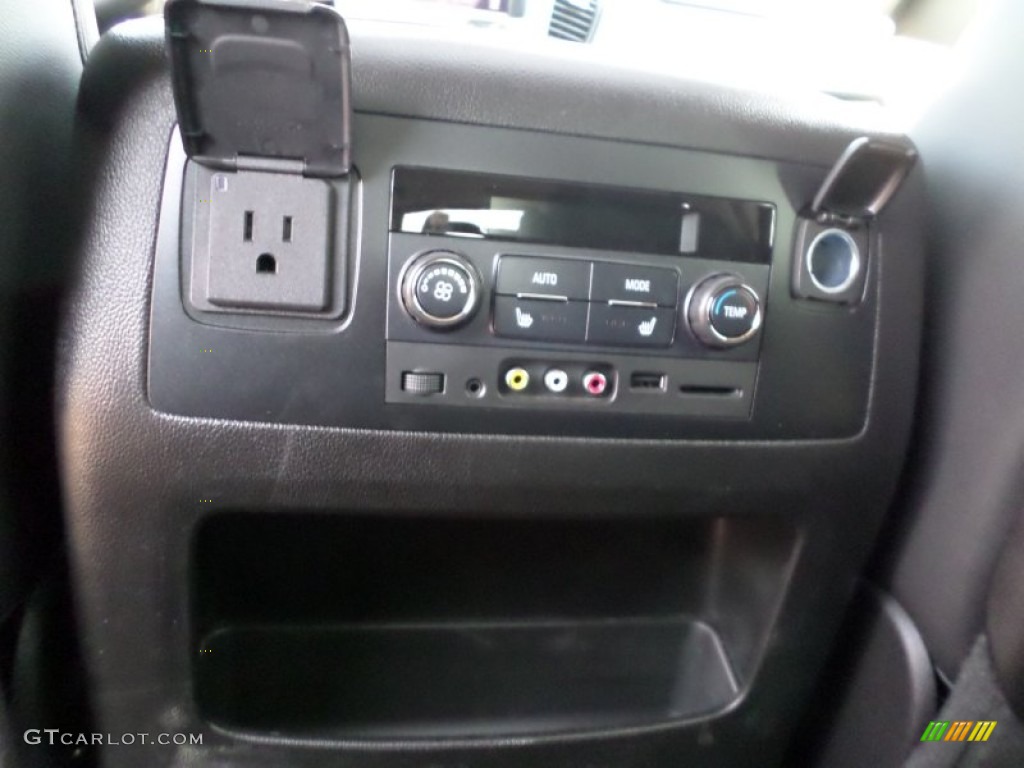 2015 Chevrolet Tahoe LTZ 4WD Controls Photo #91173289