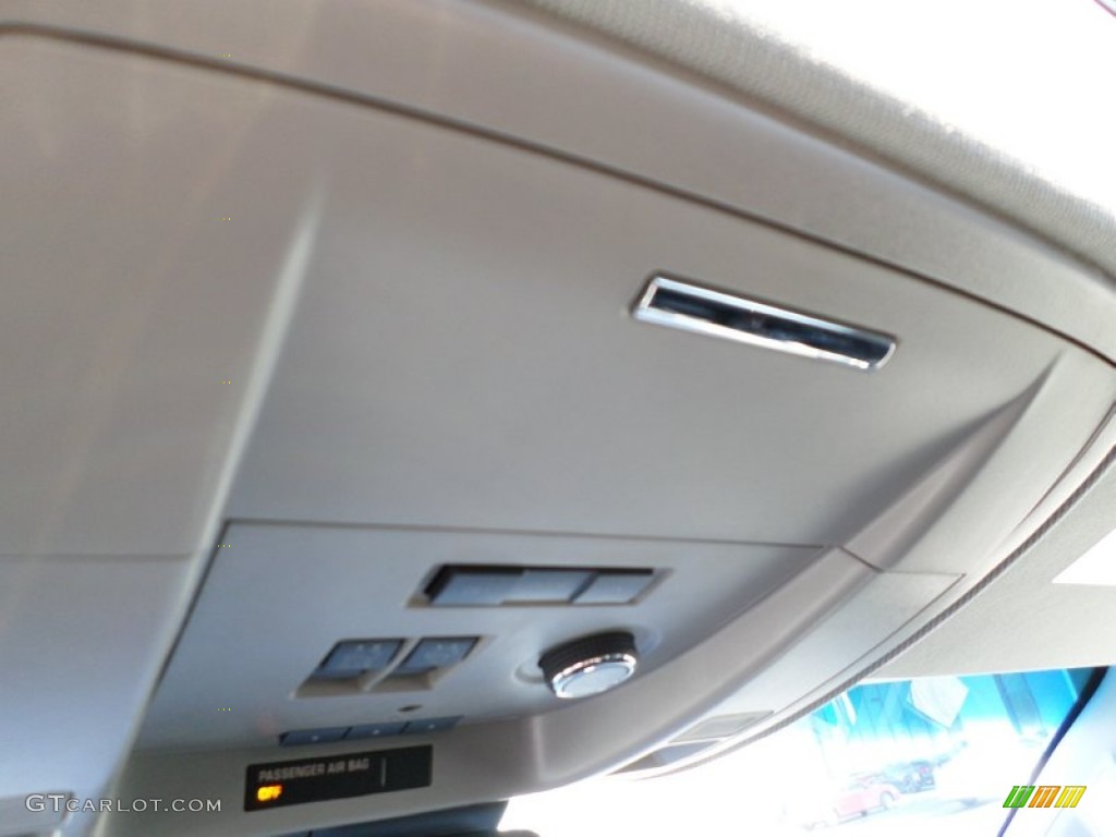2015 Chevrolet Tahoe LTZ 4WD Controls Photo #91173958