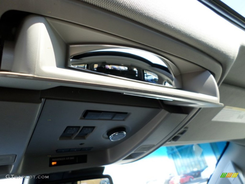 2015 Chevrolet Tahoe LTZ 4WD Controls Photo #91173973