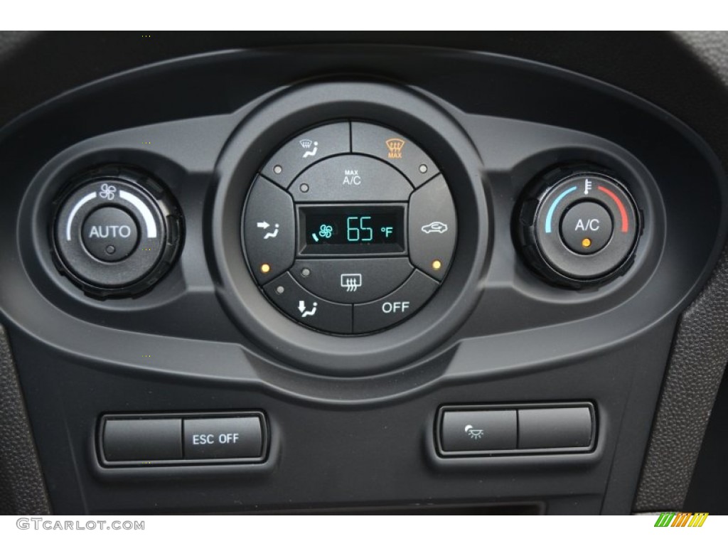 2014 Ford Fiesta ST Hatchback Controls Photo #91179610