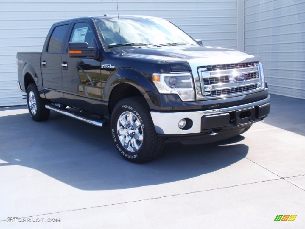 2014 F150 XLT SuperCrew 4x4 - Tuxedo Black / Steel Grey photo #2