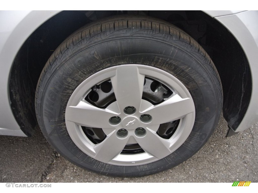2014 Chevrolet Sonic LS Sedan Wheel Photos