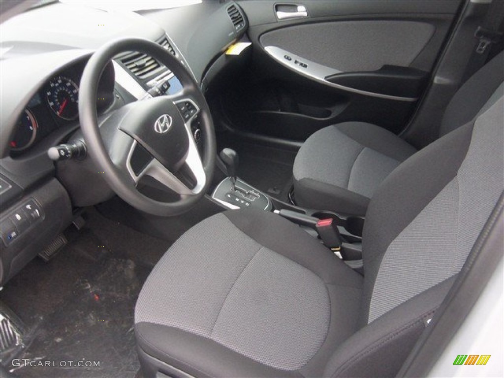 Black Interior 2014 Hyundai Accent GS 5 Door Photo #91186822