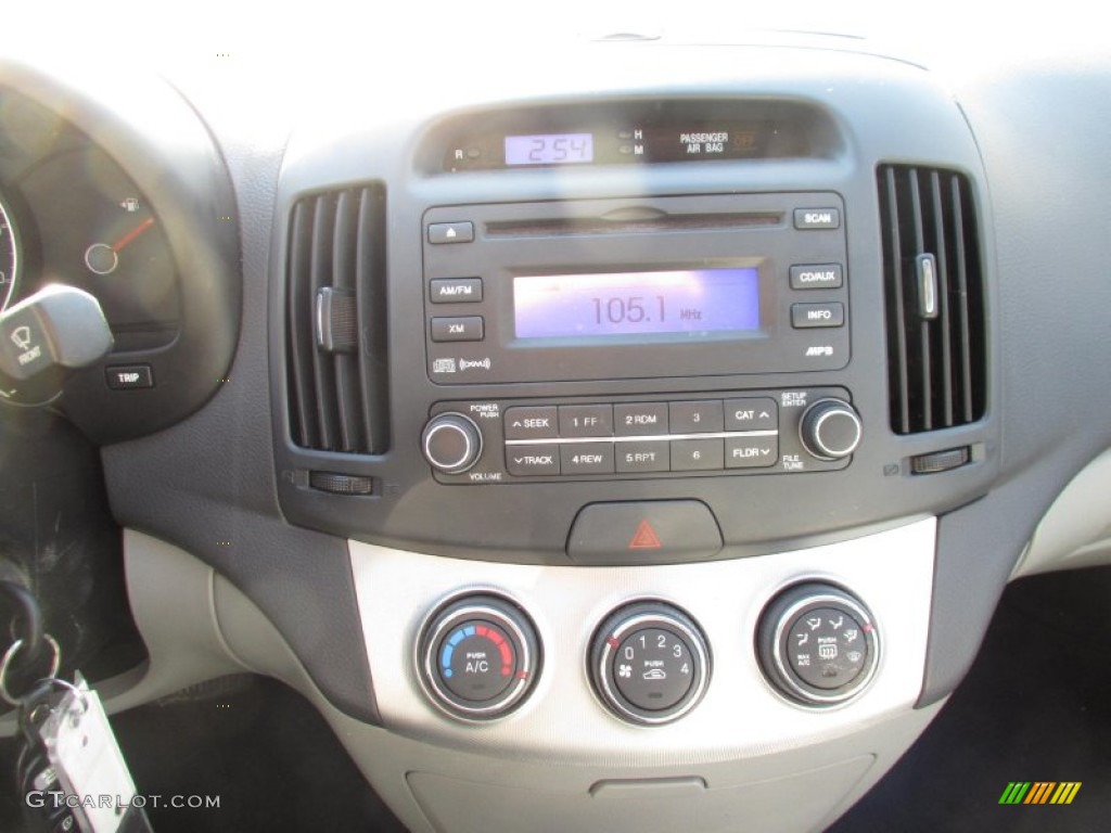 2009 Elantra GLS Sedan - Quicksilver / Gray photo #11