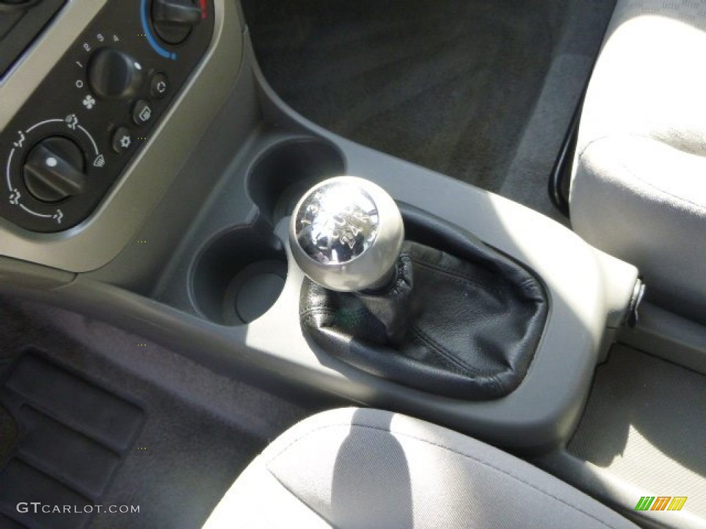 2007 ION 2 Sedan - Berry Red / Gray photo #11