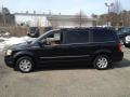 2009 Brilliant Black Crystal Pearl Chrysler Town & Country Touring  photo #19
