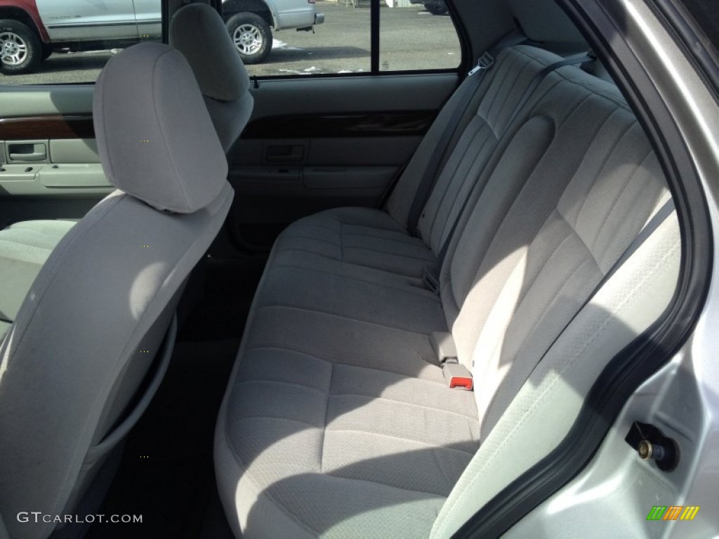 2004 Grand Marquis GS - Silver Birch Metallic / Light Flint photo #20