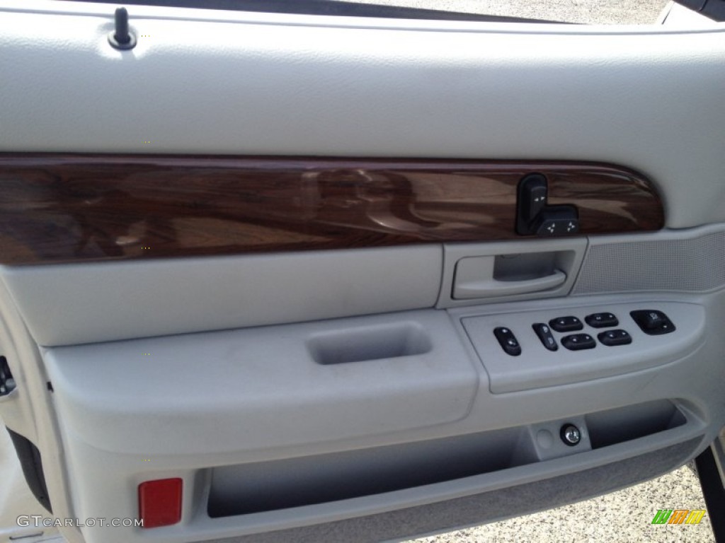 2004 Grand Marquis GS - Silver Birch Metallic / Light Flint photo #23