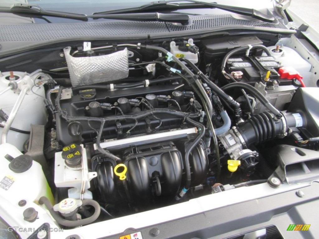 2010 Ford Focus SE Sedan Engine Photos