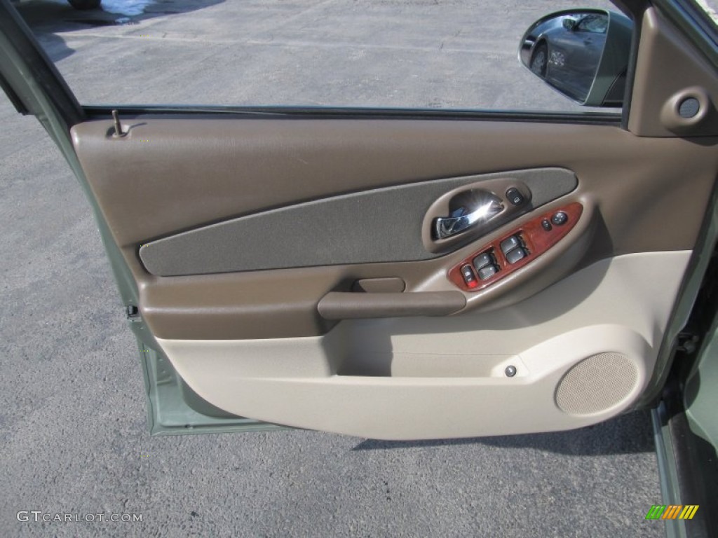 2006 Chevrolet Malibu Maxx LT Wagon Cashmere Beige Door Panel Photo #91201735