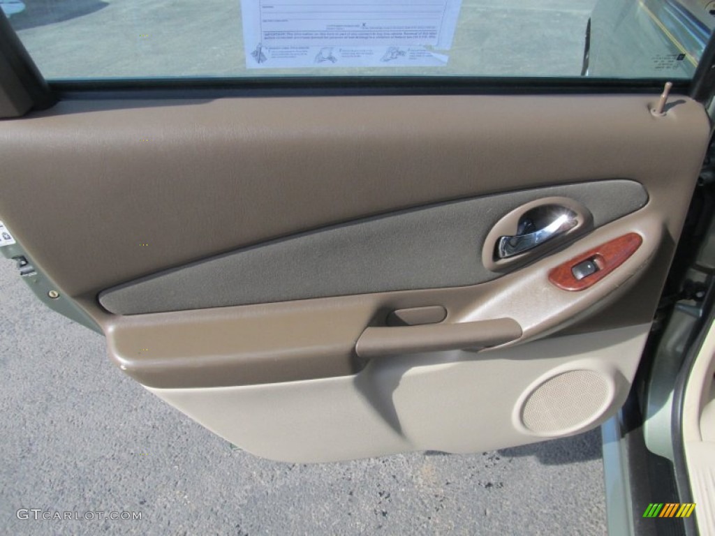 2006 Chevrolet Malibu Maxx LT Wagon Cashmere Beige Door Panel Photo #91201771