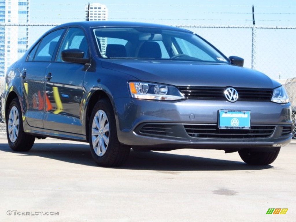 Platinum Gray Metallic Volkswagen Jetta