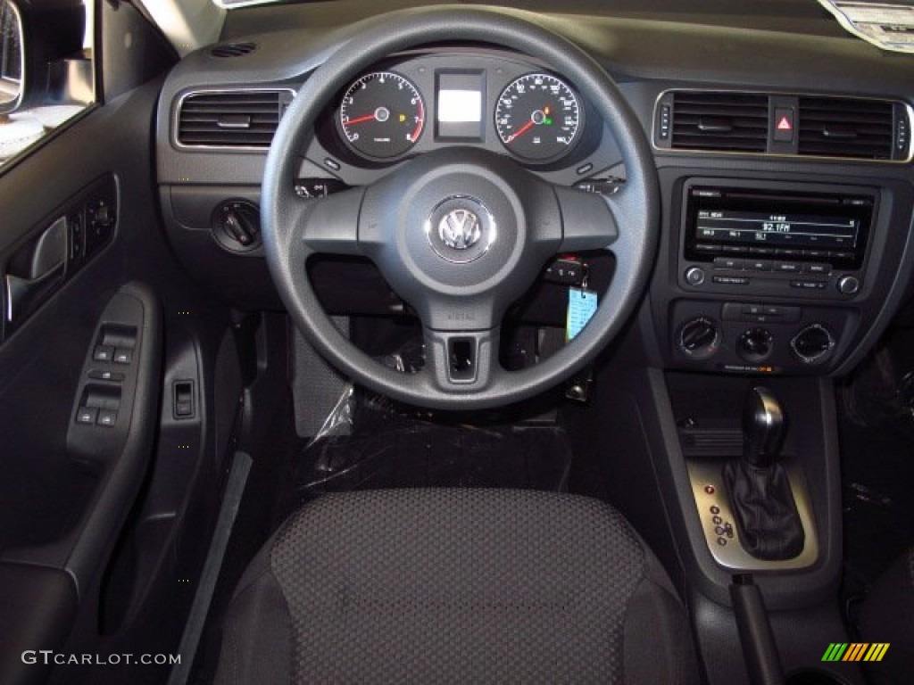 2014 Jetta S Sedan - Platinum Gray Metallic / Titan Black photo #12