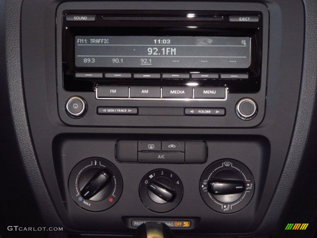 2014 Jetta S Sedan - Platinum Gray Metallic / Titan Black photo #16