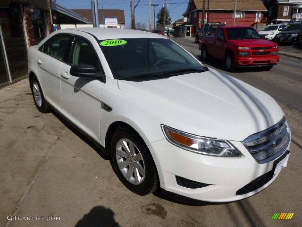 White Suede Metallic 2010 Ford Taurus SE Exterior Photo #91209019
