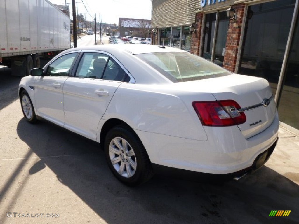 2010 Taurus SE - White Suede Metallic / Light Stone photo #6