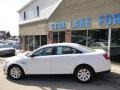 2010 White Suede Metallic Ford Taurus SE  photo #7