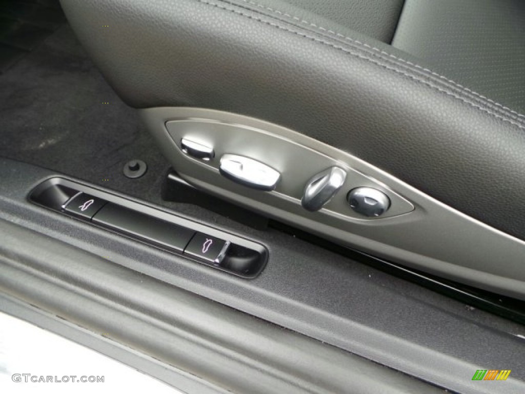 2014 Porsche Boxster Standard Boxster Model Controls Photo #91210786