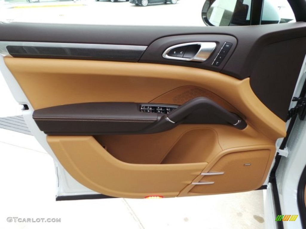 2014 Porsche Cayenne Turbo S Espresso/Cognac Natural Leather Door Panel Photo #91210975