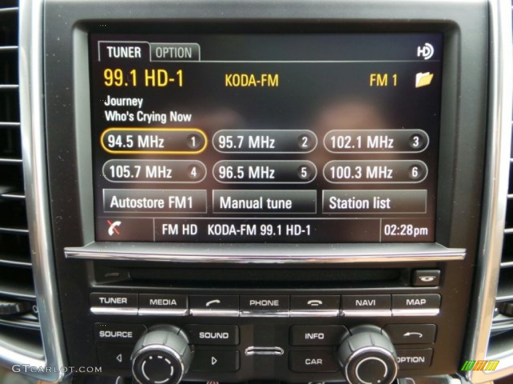 2014 Porsche Cayenne Turbo S Controls Photo #91211056