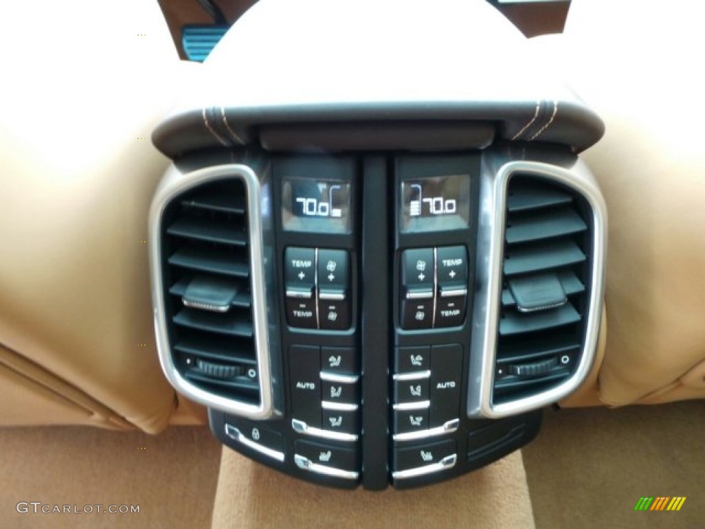 2014 Porsche Cayenne Turbo S Controls Photo #91211137