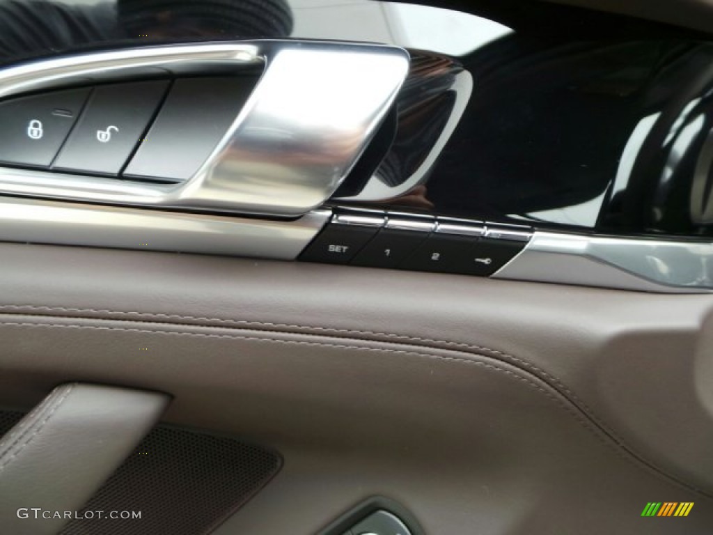 2014 Porsche Panamera 4S Executive Controls Photo #91211311