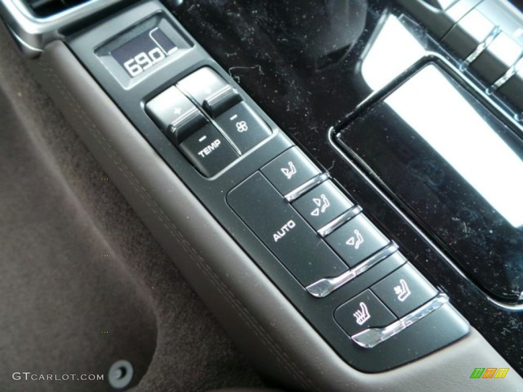 2014 Porsche Panamera 4S Executive Controls Photo #91211497