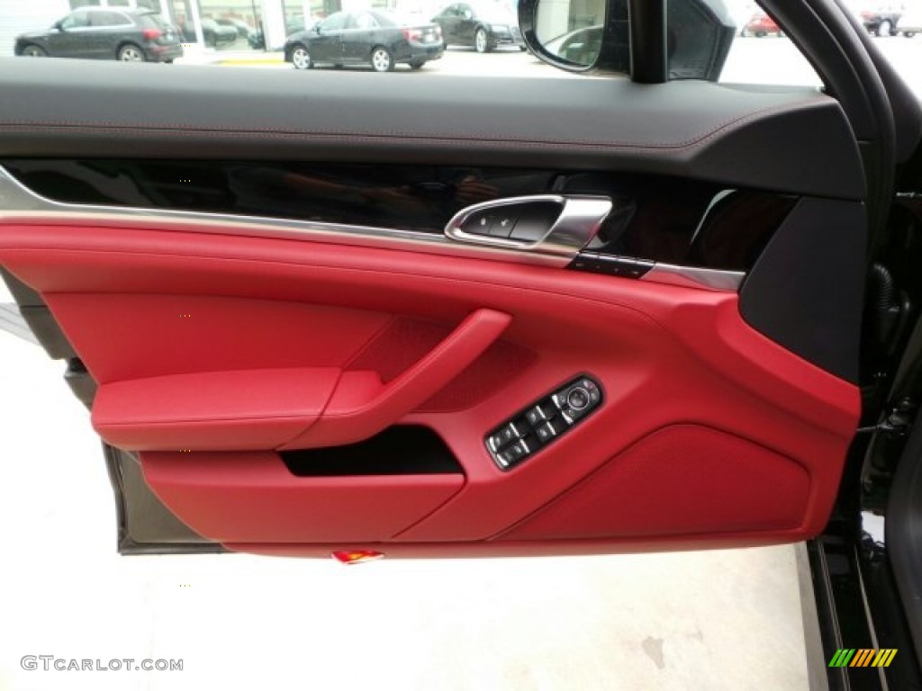 2014 Porsche Panamera Standard Panamera Model Black/Carrera Red Door Panel Photo #91211680