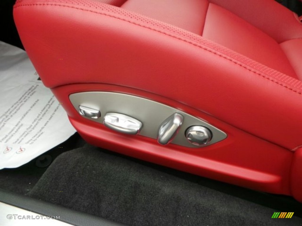 2014 Porsche Panamera Standard Panamera Model Controls Photo #91211725