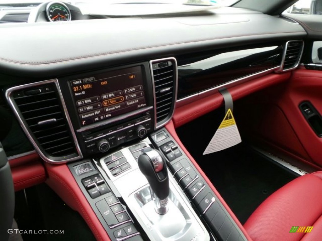 2014 Porsche Panamera Standard Panamera Model Dashboard Photos