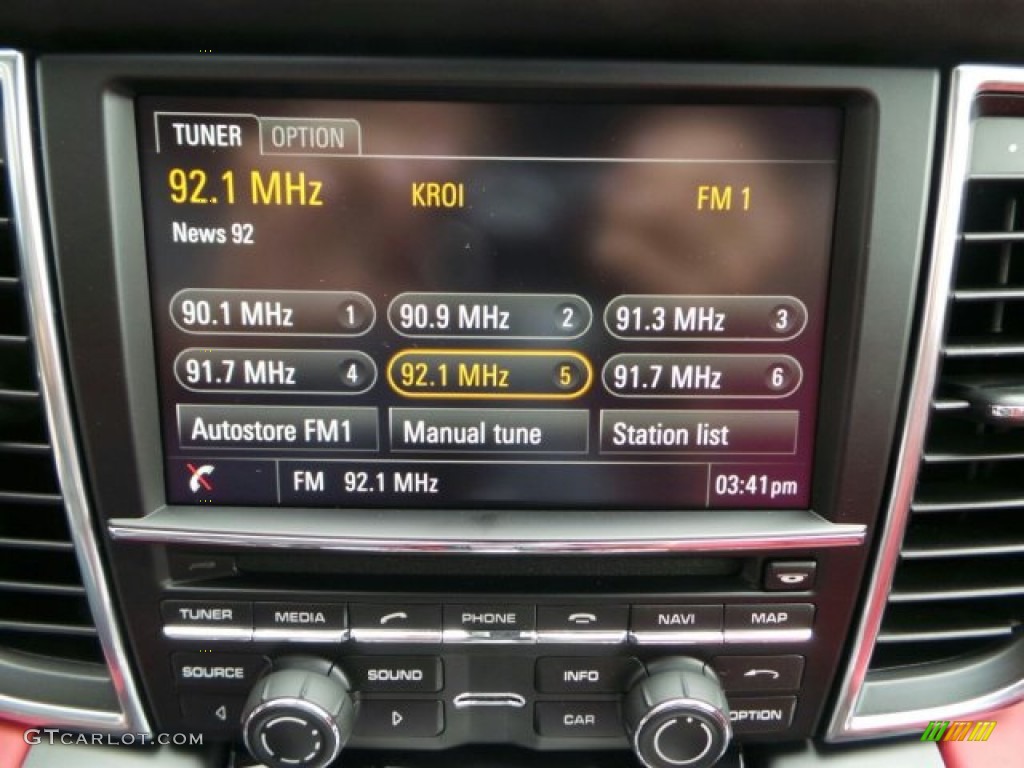 2014 Porsche Panamera Standard Panamera Model Controls Photo #91211818