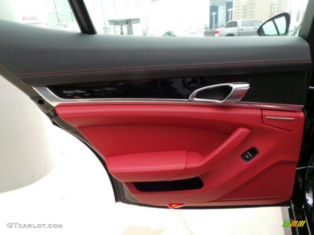 2014 Porsche Panamera Standard Panamera Model Black/Carrera Red Door Panel Photo #91211866