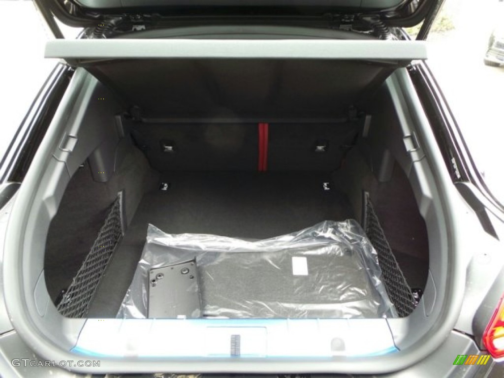 2014 Porsche Panamera Standard Panamera Model Trunk Photo #91211965