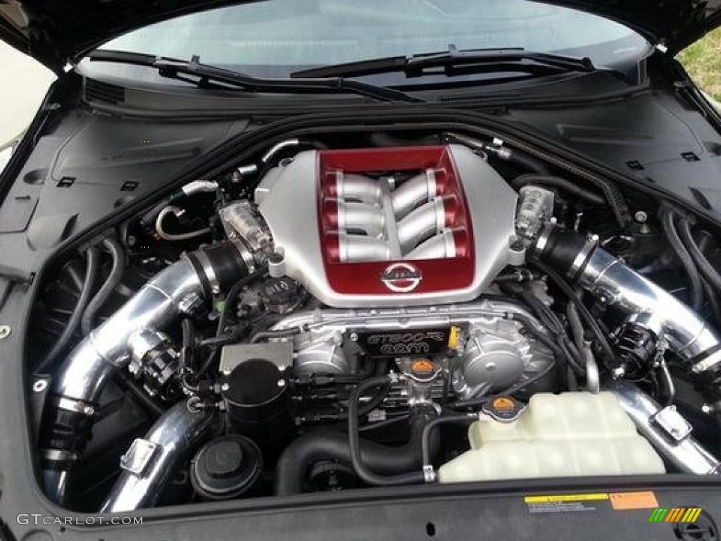 2014 Nissan GT-R Premium Engine Photos