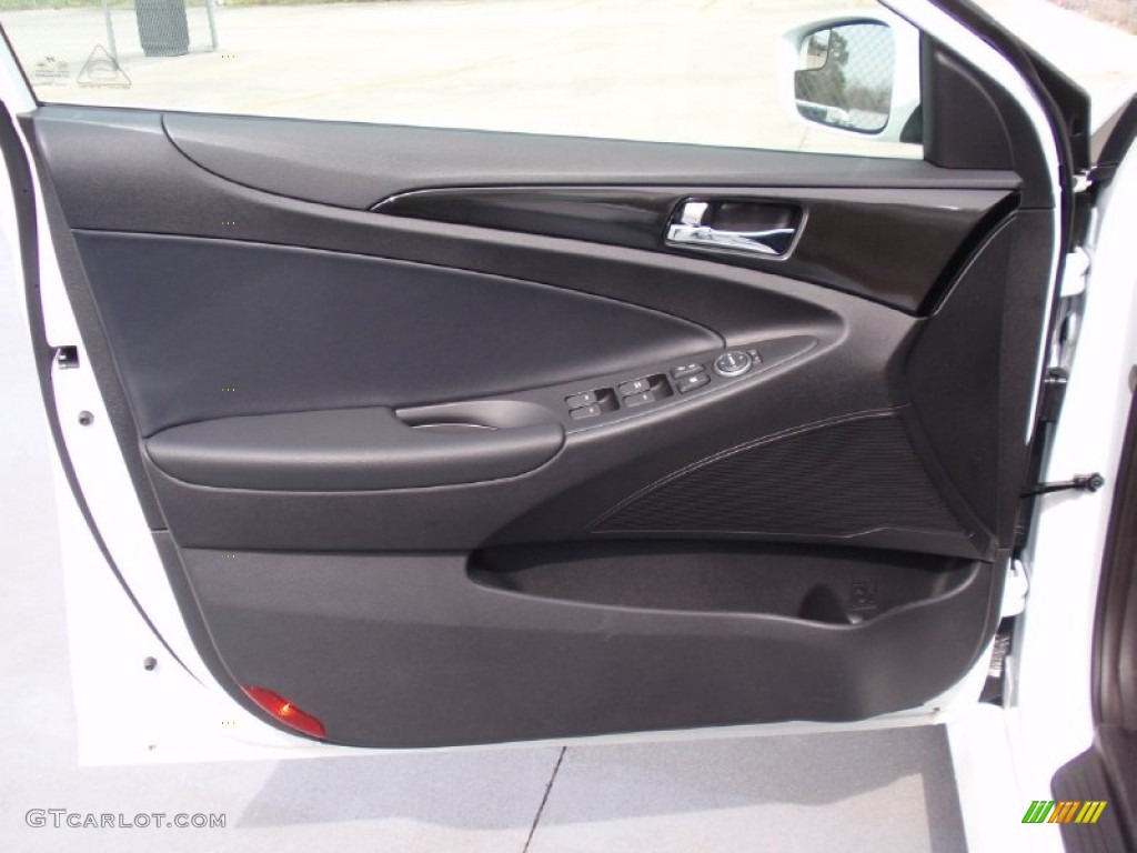 2014 Sonata SE - Pearl White / Black photo #22