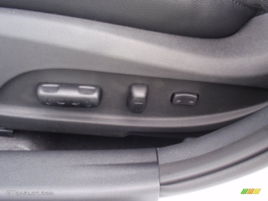 2014 Sonata SE - Pearl White / Black photo #26