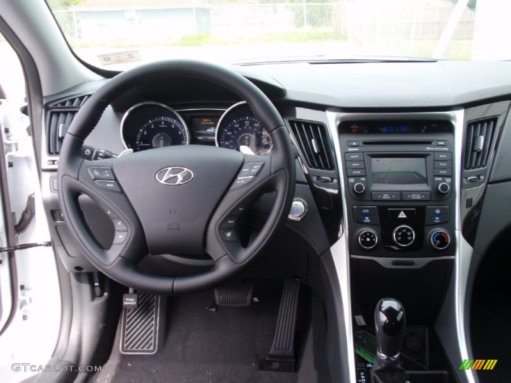 2014 Sonata SE - Pearl White / Black photo #27