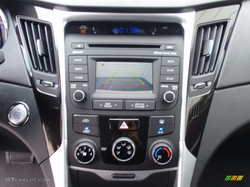 2014 Sonata SE - Pearl White / Black photo #28