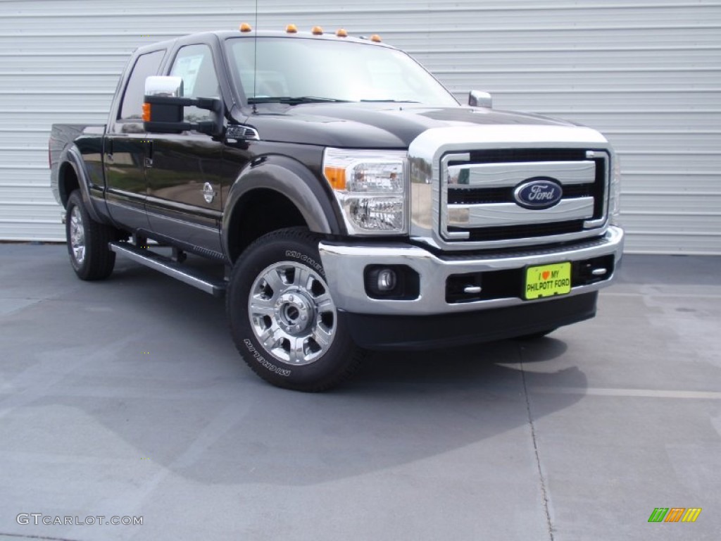 2014 F350 Super Duty Lariat Crew Cab 4x4 - Tuxedo Black Metallic / Black photo #1