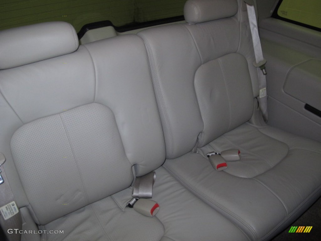 2002 Escalade AWD - Silver Sand / Shale photo #22