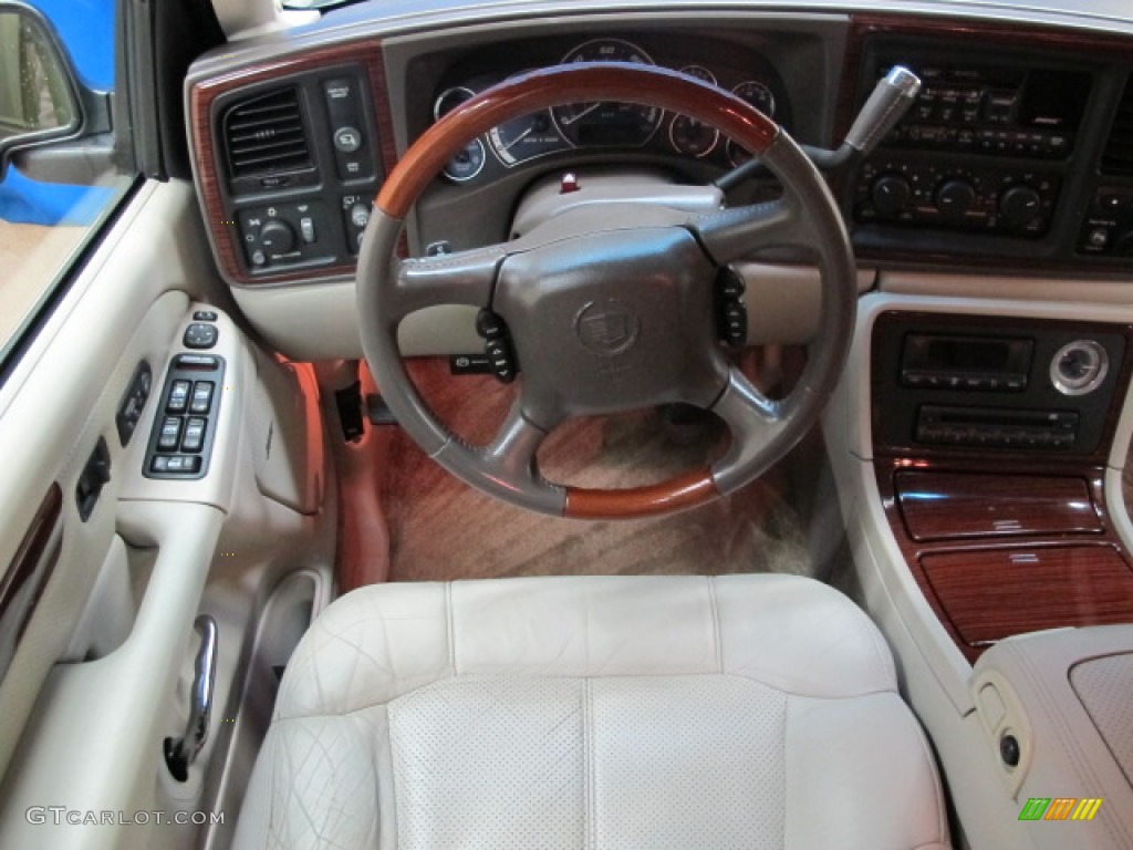 2002 Escalade AWD - Silver Sand / Shale photo #27