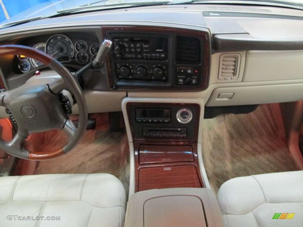 2002 Escalade AWD - Silver Sand / Shale photo #28