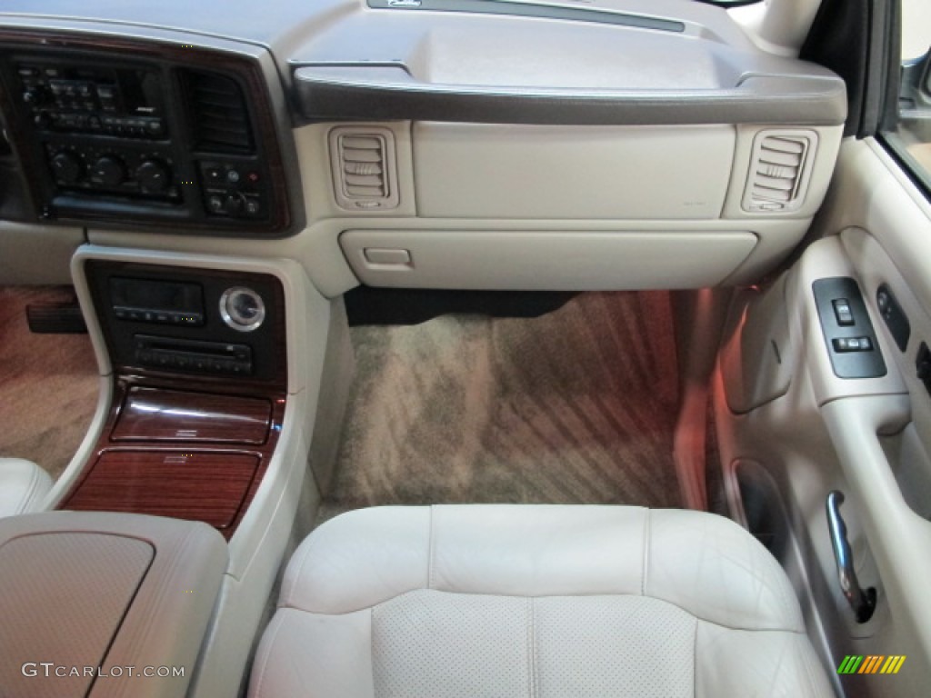 2002 Escalade AWD - Silver Sand / Shale photo #29
