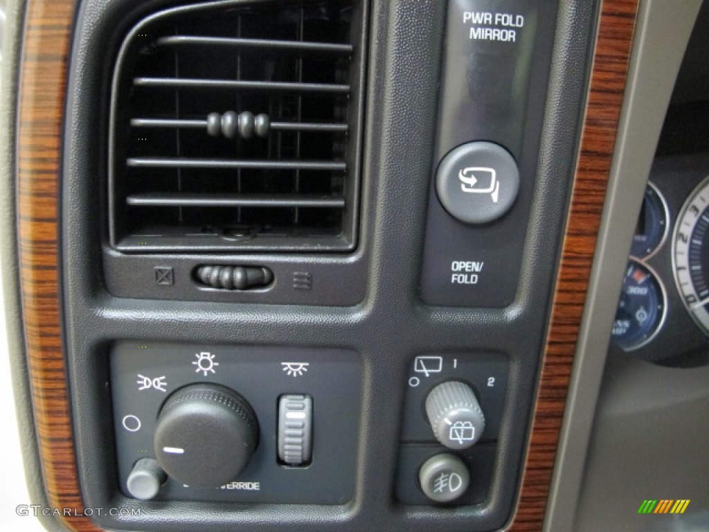 2002 Escalade AWD - Silver Sand / Shale photo #42