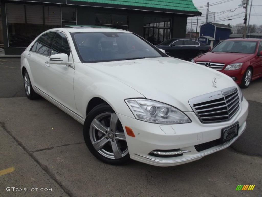 2010 S 550 4Matic Sedan - Diamond White Metallic / Black photo #2