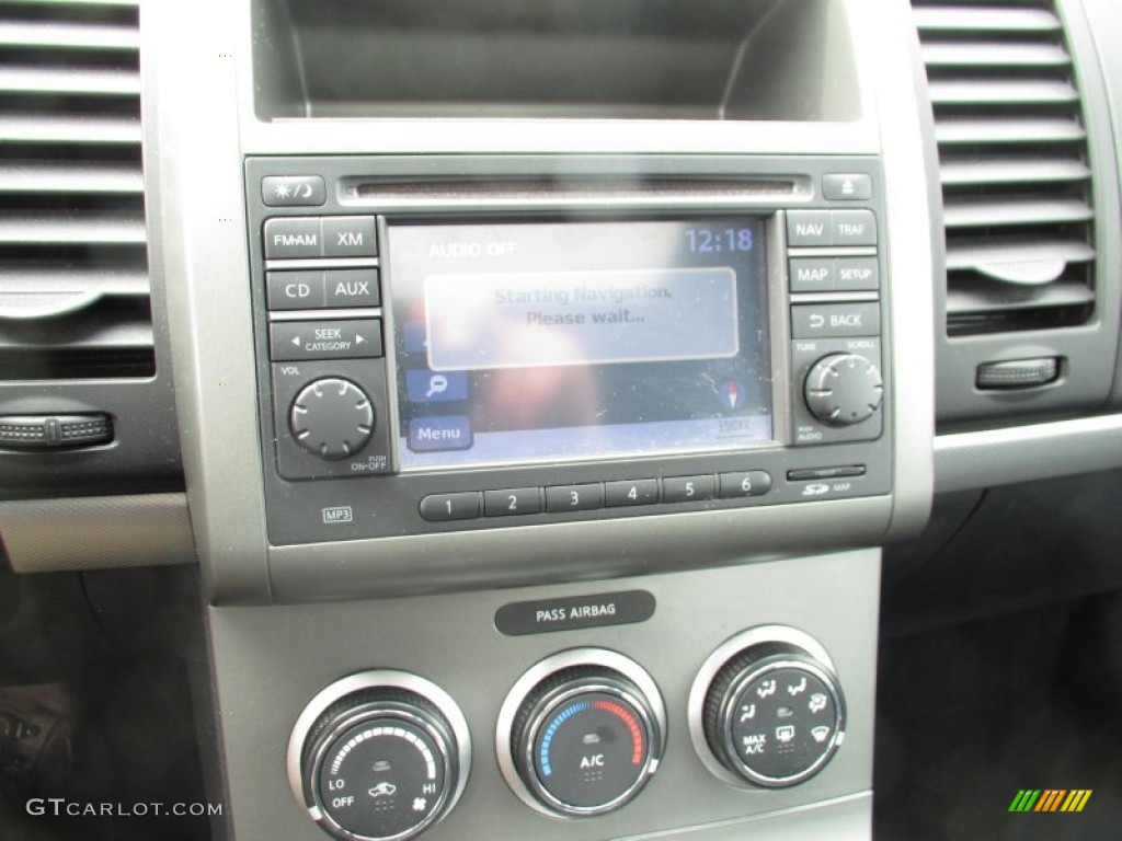 2011 Nissan Sentra SE-R Controls Photo #91222885